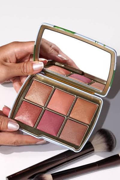 Paleta Hourglass Ambient lighting edit