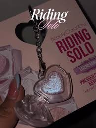 Sombra Riding solo llavero Beauty Creations